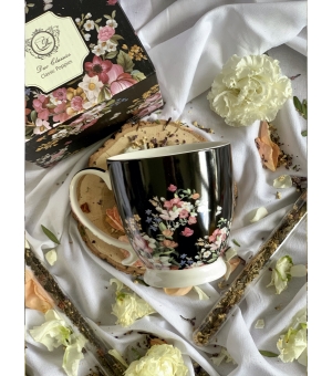 Kubek na stopce jumbo 480 ml VINTAGE FLOWERS BLACK